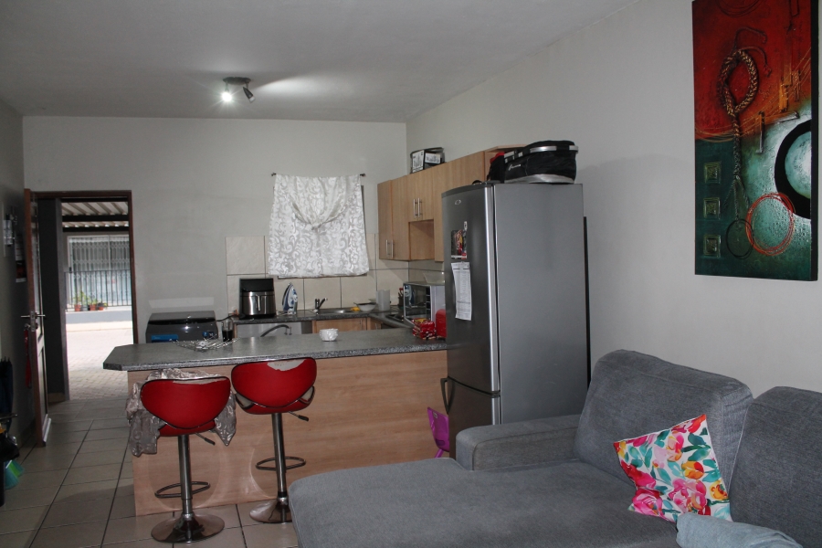 2 Bedroom Property for Sale in Towerby Gauteng