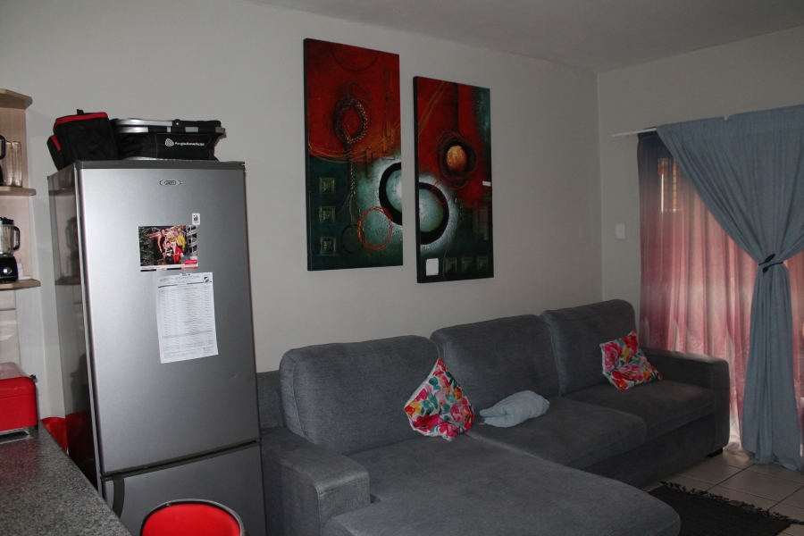 2 Bedroom Property for Sale in Towerby Gauteng