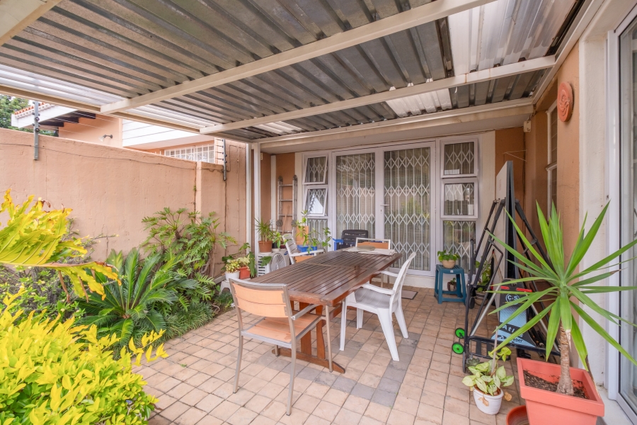 2 Bedroom Property for Sale in Woodmead Gauteng