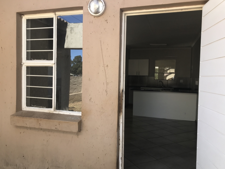 2 Bedroom Property for Sale in Albertsdal Gauteng