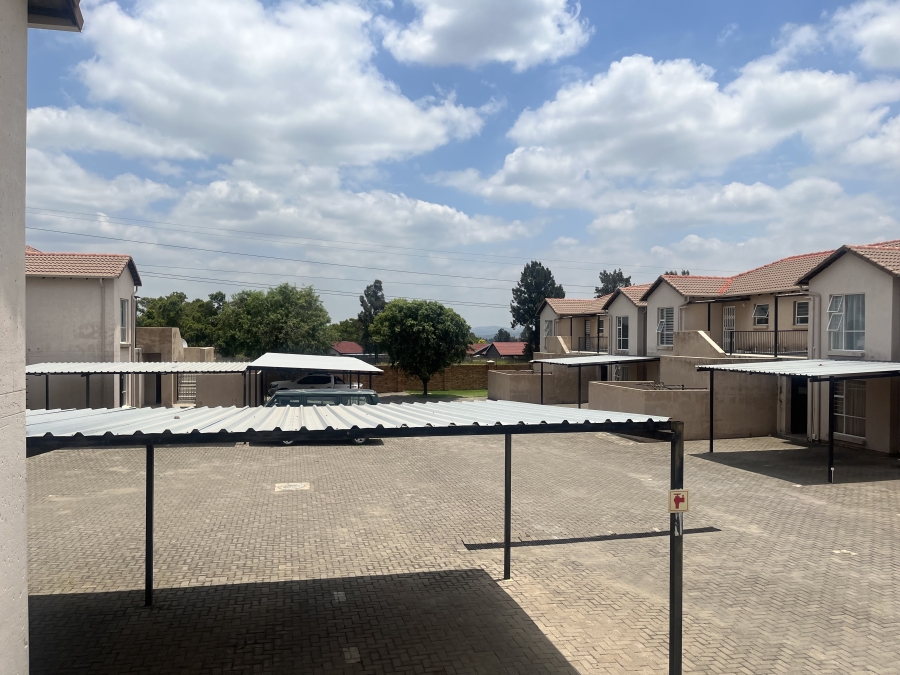 2 Bedroom Property for Sale in Albertsdal Gauteng