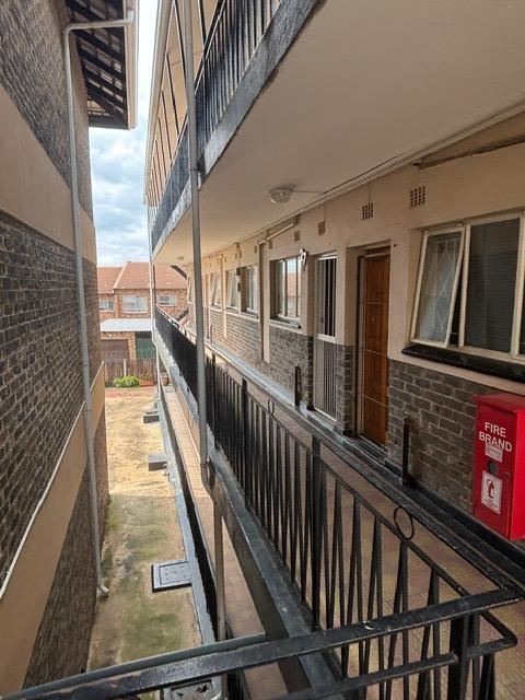 1 Bedroom Property for Sale in Ferndale Gauteng