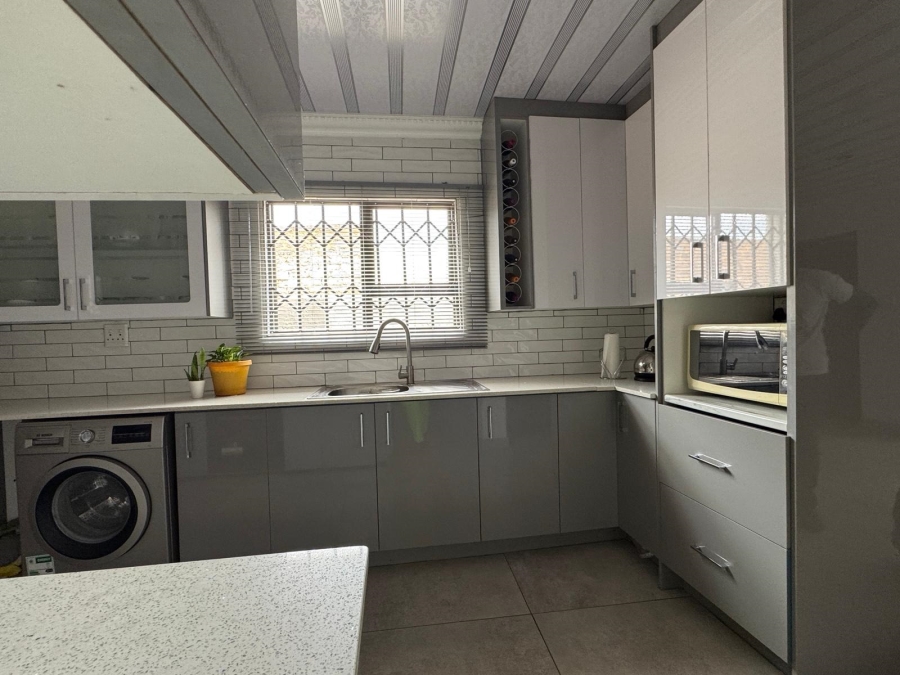 4 Bedroom Property for Sale in Cosmo City Gauteng