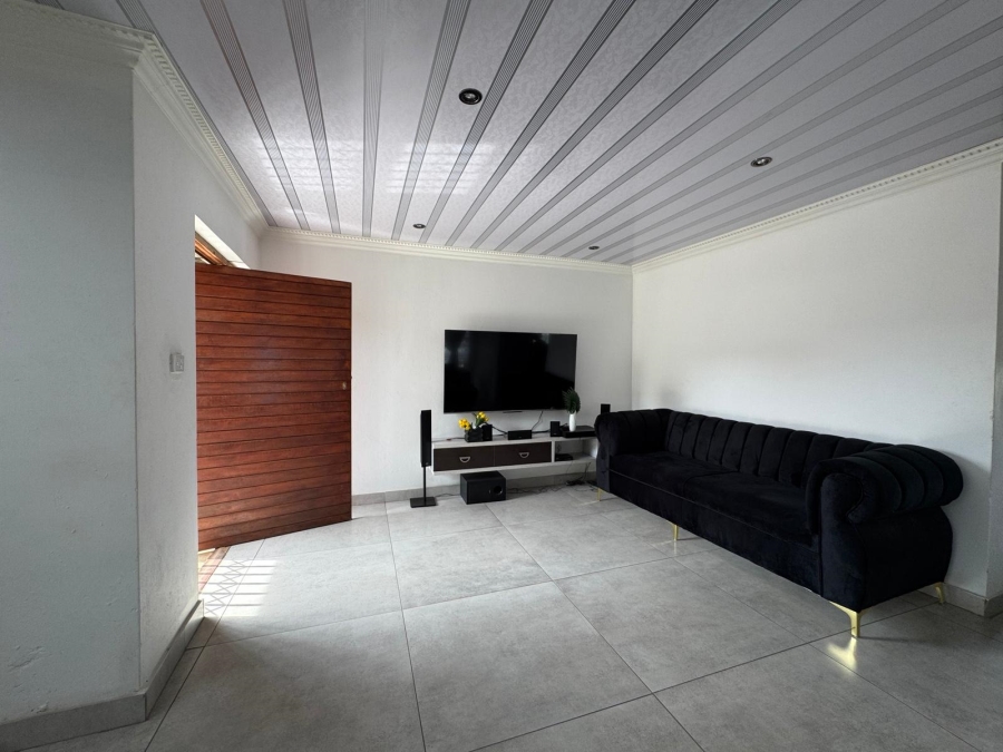 4 Bedroom Property for Sale in Cosmo City Gauteng