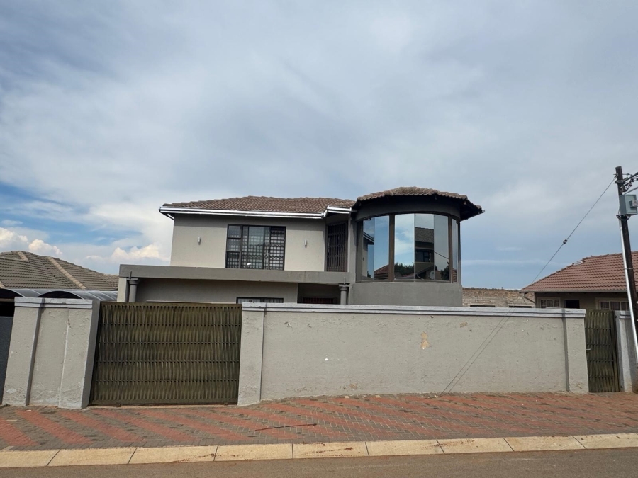 4 Bedroom Property for Sale in Cosmo City Gauteng