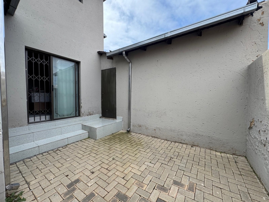 4 Bedroom Property for Sale in Cosmo City Gauteng