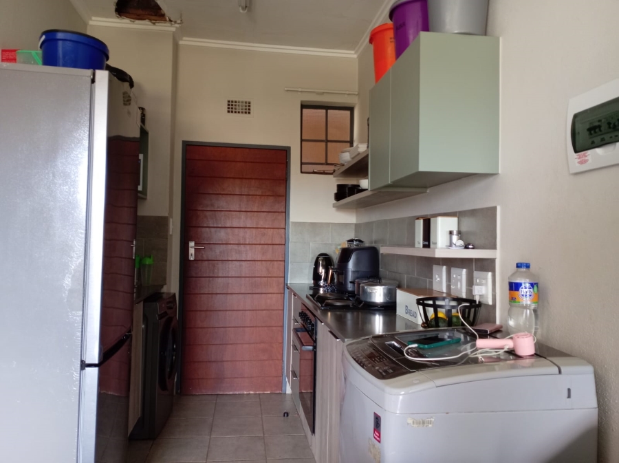 2 Bedroom Property for Sale in Lotus Gardens Gauteng
