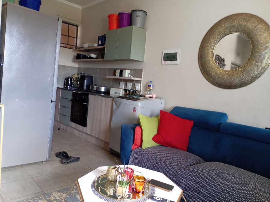 2 Bedroom Property for Sale in Lotus Gardens Gauteng
