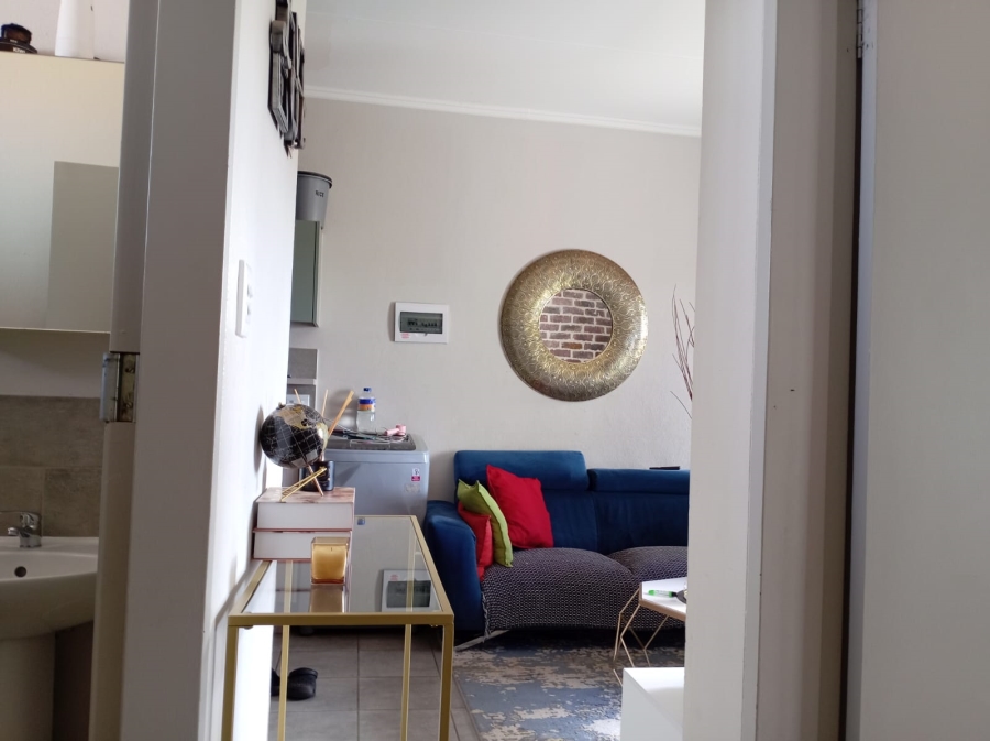 2 Bedroom Property for Sale in Lotus Gardens Gauteng