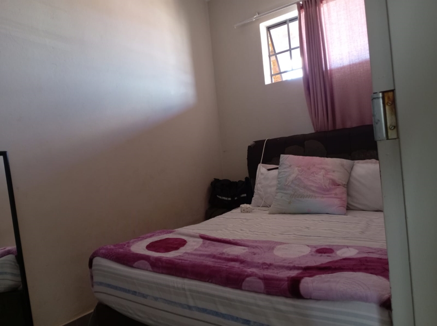 2 Bedroom Property for Sale in Lotus Gardens Gauteng