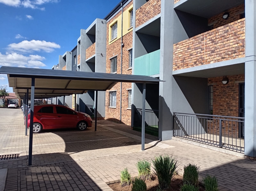 2 Bedroom Property for Sale in Lotus Gardens Gauteng