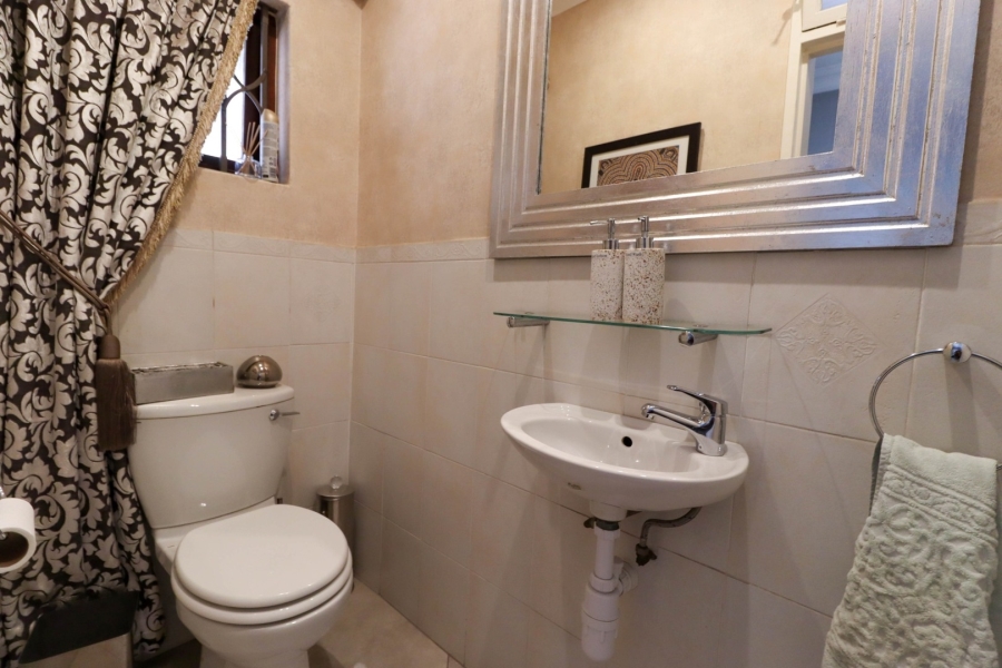 5 Bedroom Property for Sale in Rivonia Gauteng