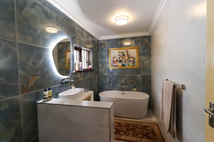 5 Bedroom Property for Sale in Rivonia Gauteng