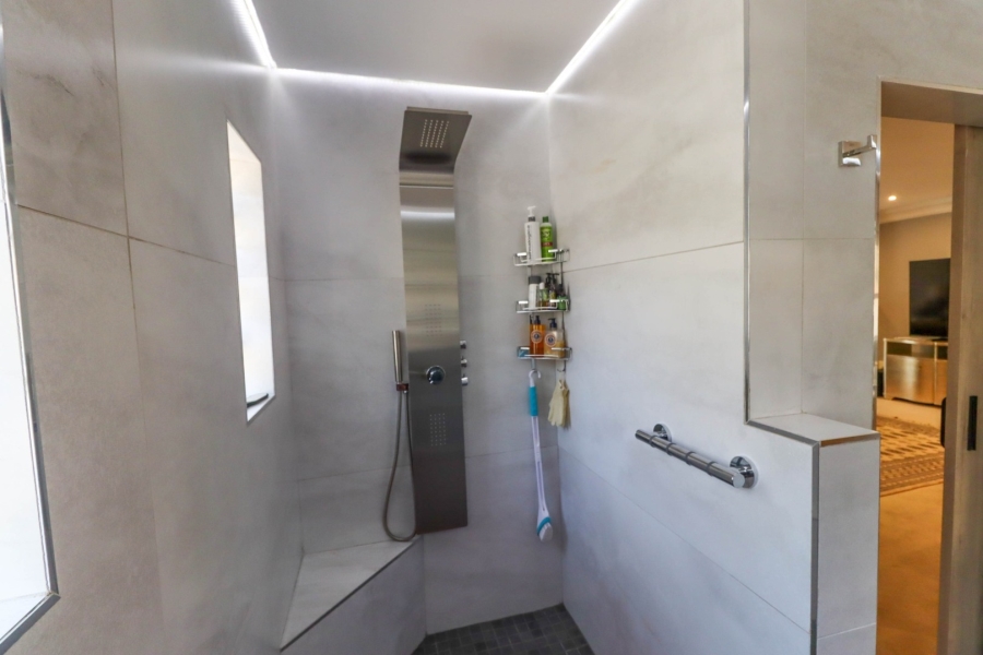 5 Bedroom Property for Sale in Rivonia Gauteng