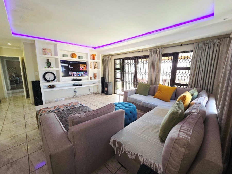 6 Bedroom Property for Sale in Noordwyk Gauteng