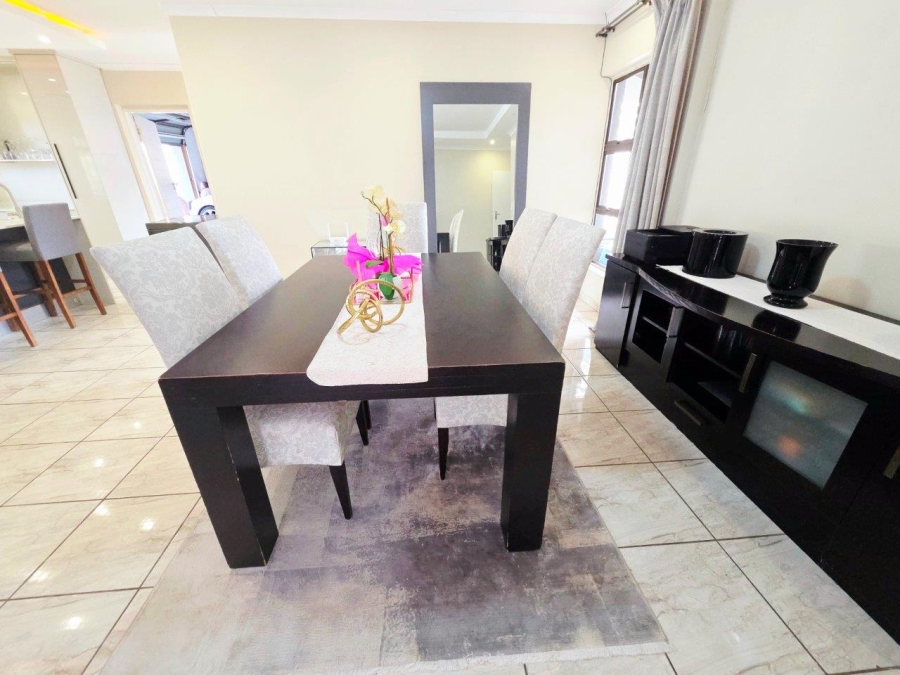 6 Bedroom Property for Sale in Noordwyk Gauteng
