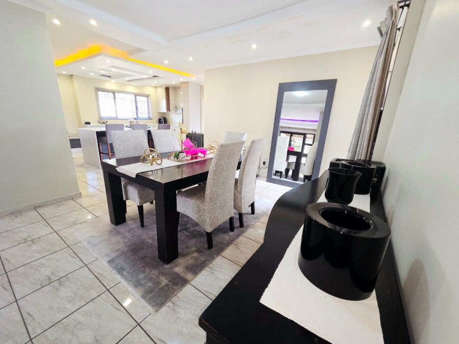 6 Bedroom Property for Sale in Noordwyk Gauteng