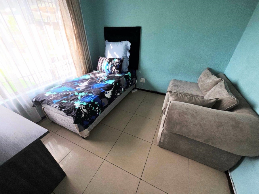 6 Bedroom Property for Sale in Noordwyk Gauteng