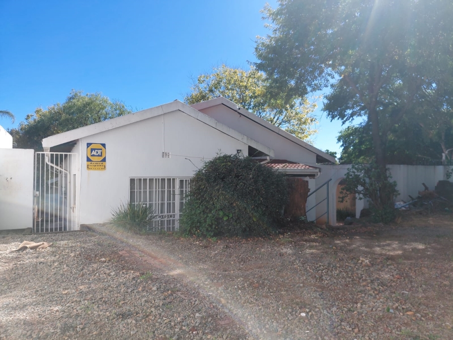 5 Bedroom Property for Sale in Westdene Gauteng