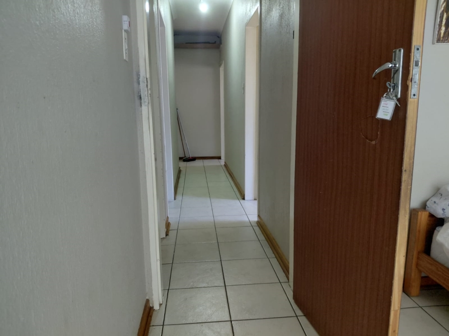 5 Bedroom Property for Sale in Westdene Gauteng