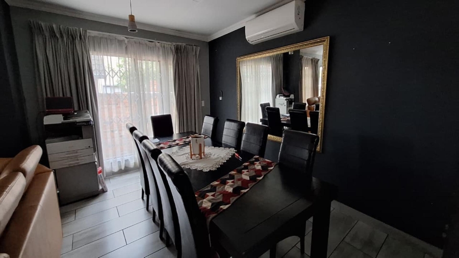 4 Bedroom Property for Sale in Glen Marais Gauteng