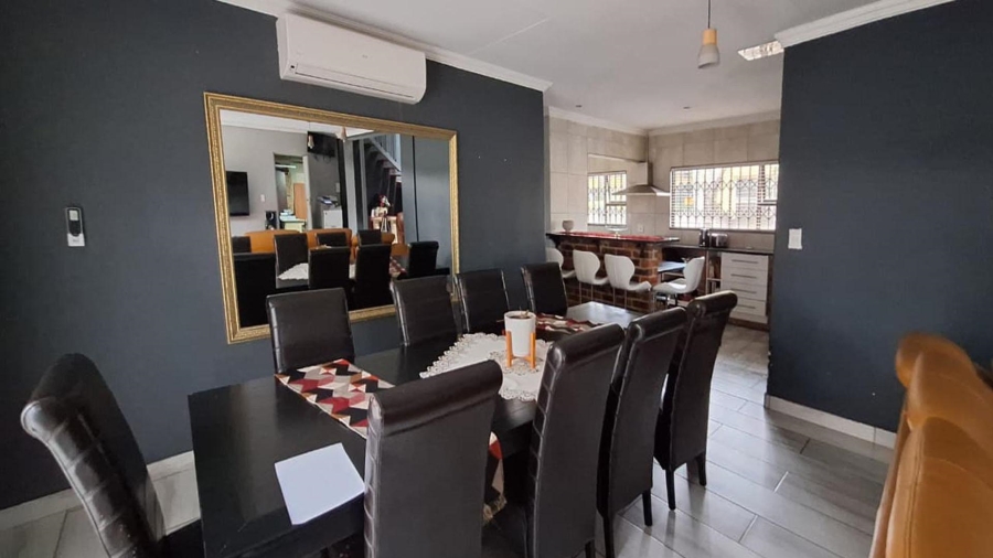 4 Bedroom Property for Sale in Glen Marais Gauteng