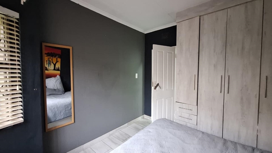 4 Bedroom Property for Sale in Glen Marais Gauteng