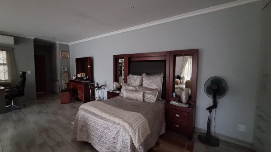 4 Bedroom Property for Sale in Glen Marais Gauteng