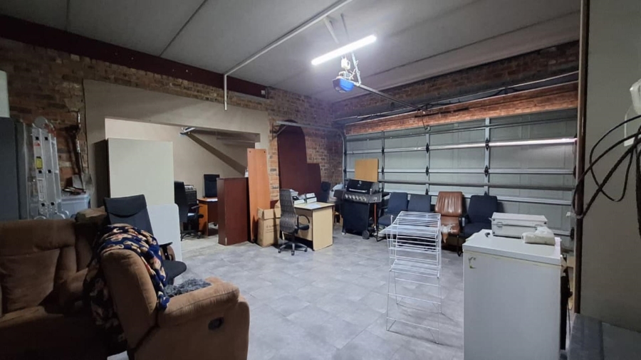 4 Bedroom Property for Sale in Glen Marais Gauteng