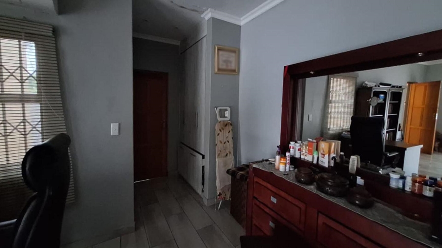 4 Bedroom Property for Sale in Glen Marais Gauteng
