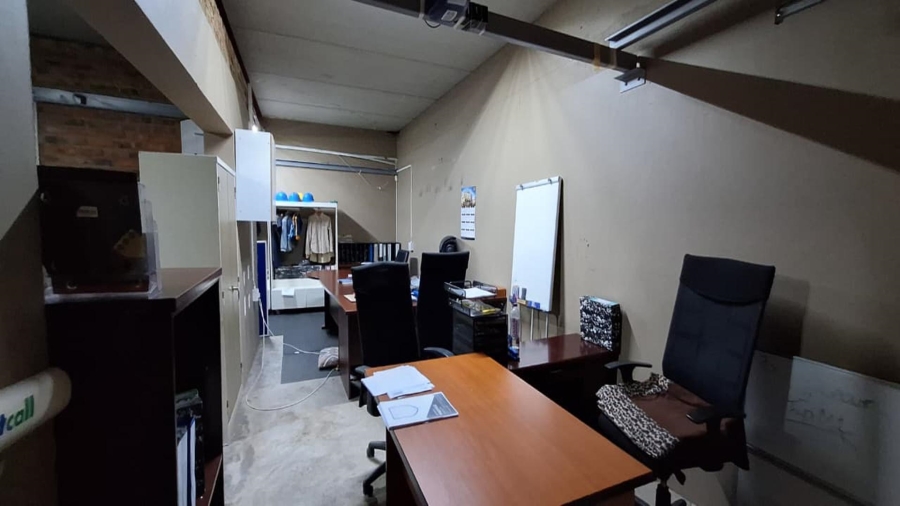 4 Bedroom Property for Sale in Glen Marais Gauteng