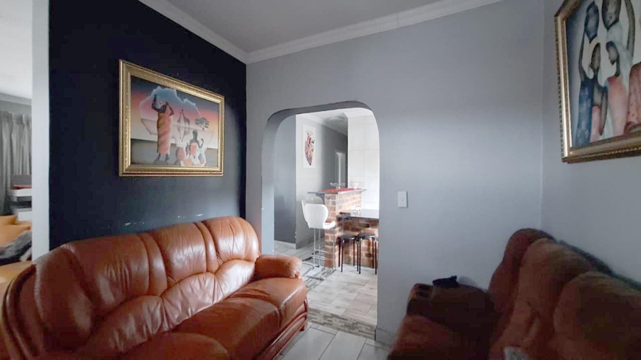 4 Bedroom Property for Sale in Glen Marais Gauteng