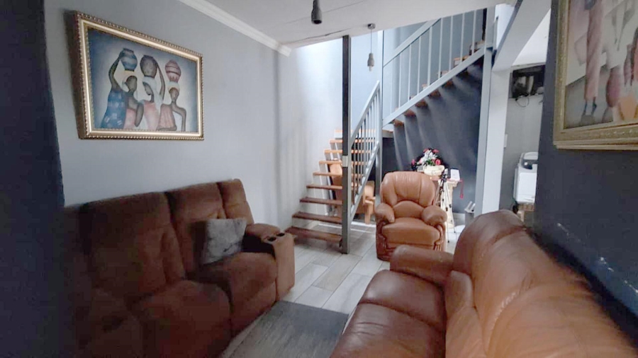 4 Bedroom Property for Sale in Glen Marais Gauteng