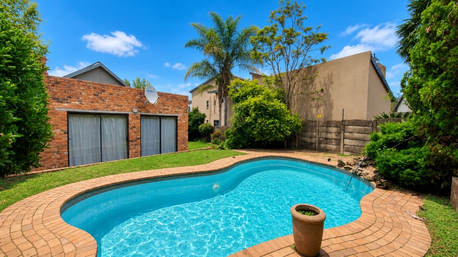 4 Bedroom Property for Sale in Glen Marais Gauteng