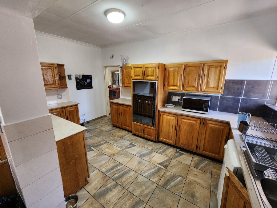 3 Bedroom Property for Sale in Mountain View Gauteng