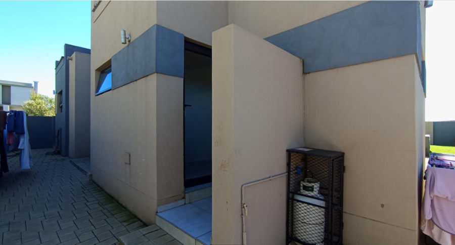 4 Bedroom Property for Sale in Midstream Ridge Gauteng