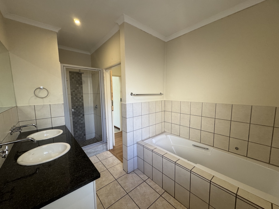 3 Bedroom Property for Sale in Olympus AH Gauteng