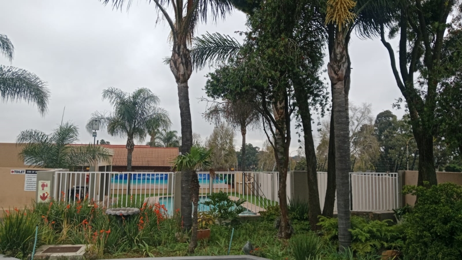 2 Bedroom Property for Sale in Randhart Gauteng