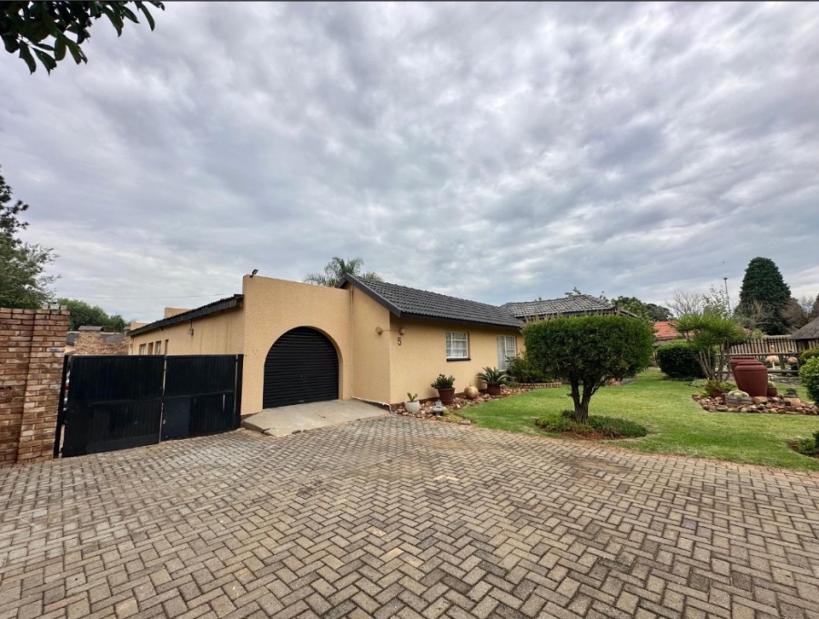 3 Bedroom Property for Sale in Mayfield Park Gauteng