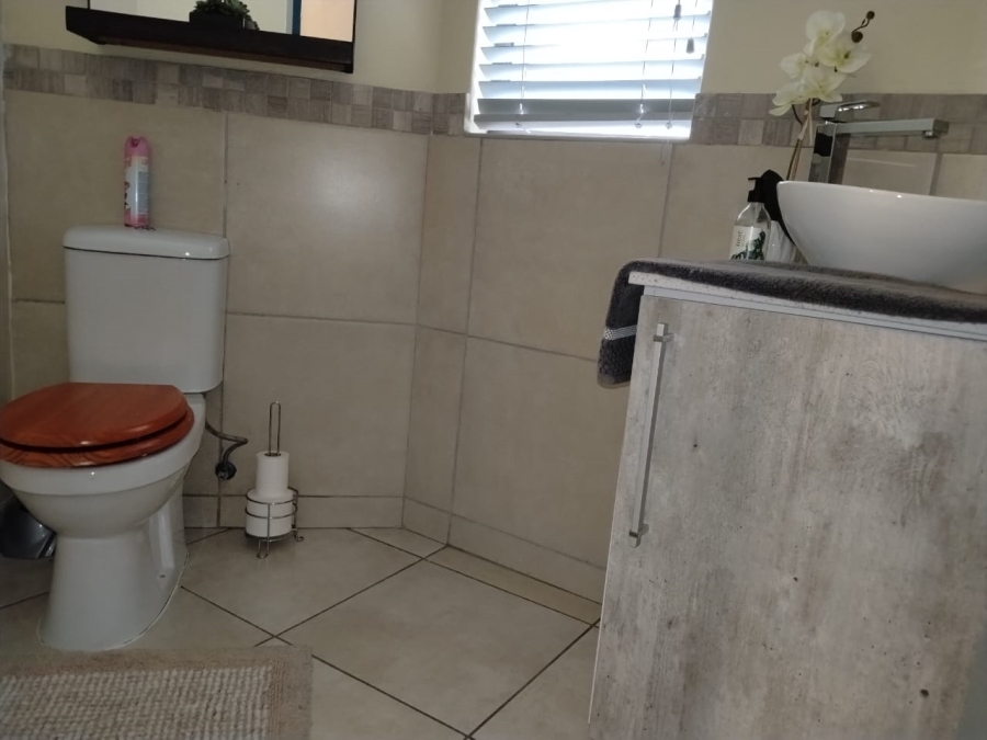 4 Bedroom Property for Sale in Helderwyk Gauteng