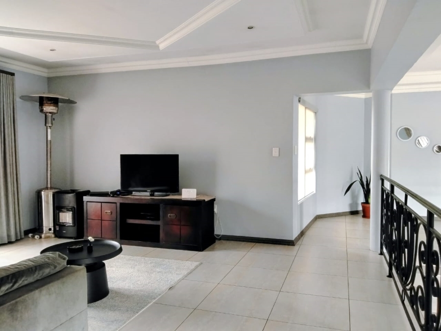 4 Bedroom Property for Sale in Helderwyk Gauteng