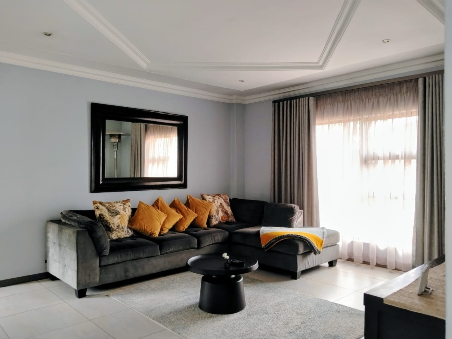 4 Bedroom Property for Sale in Helderwyk Gauteng