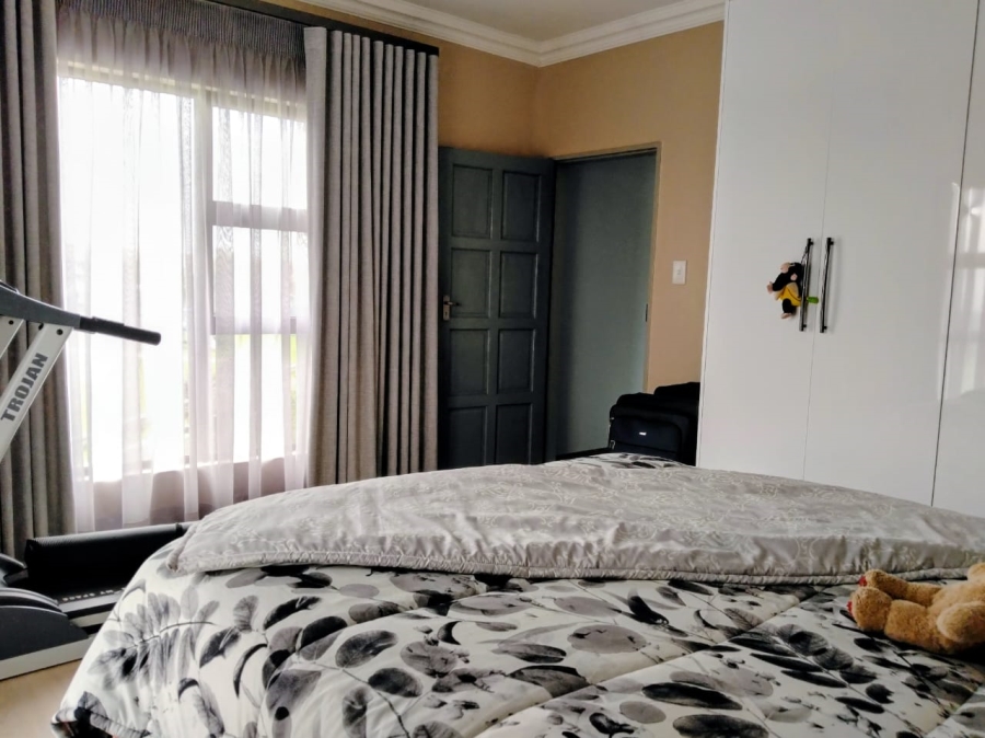 4 Bedroom Property for Sale in Helderwyk Gauteng