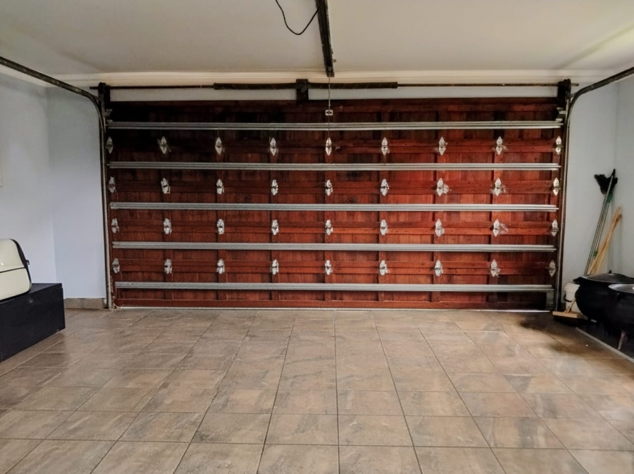 4 Bedroom Property for Sale in Helderwyk Gauteng