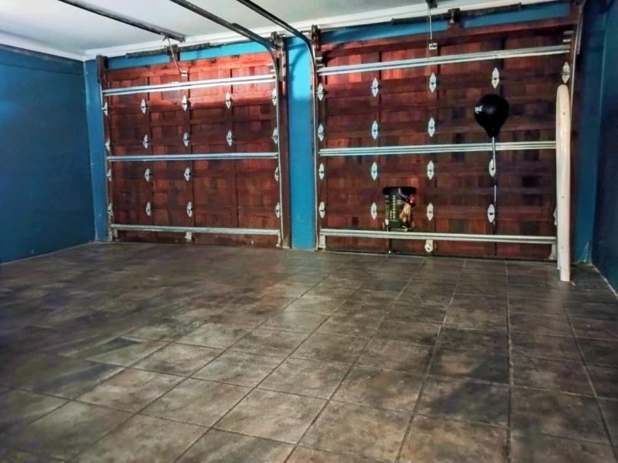 4 Bedroom Property for Sale in Helderwyk Gauteng