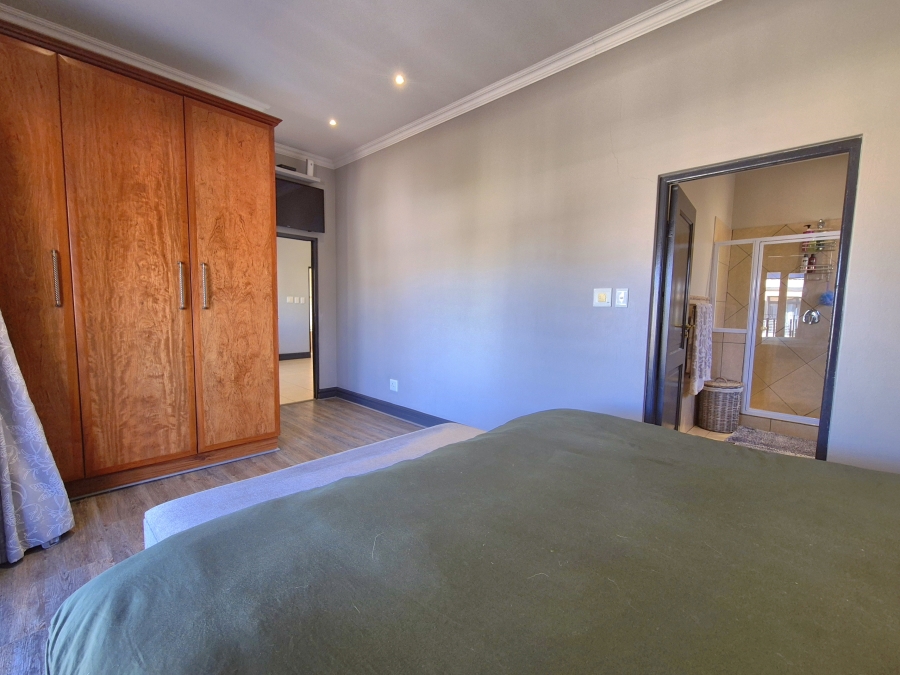 4 Bedroom Property for Sale in Sunward Park Gauteng