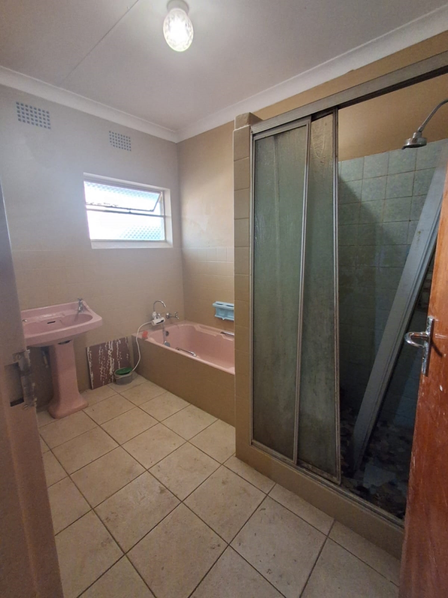 4 Bedroom Property for Sale in Three Rivers Gauteng