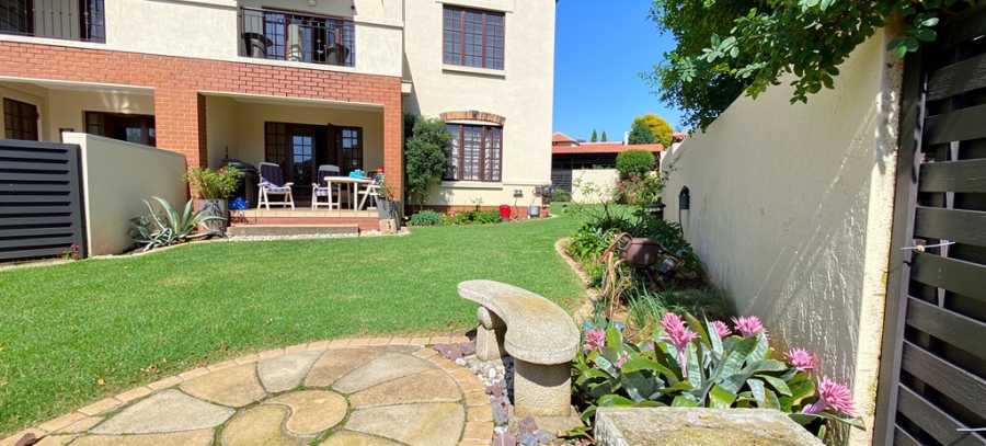 2 Bedroom Property for Sale in Lonehill Gauteng