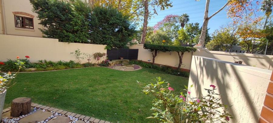 2 Bedroom Property for Sale in Lonehill Gauteng