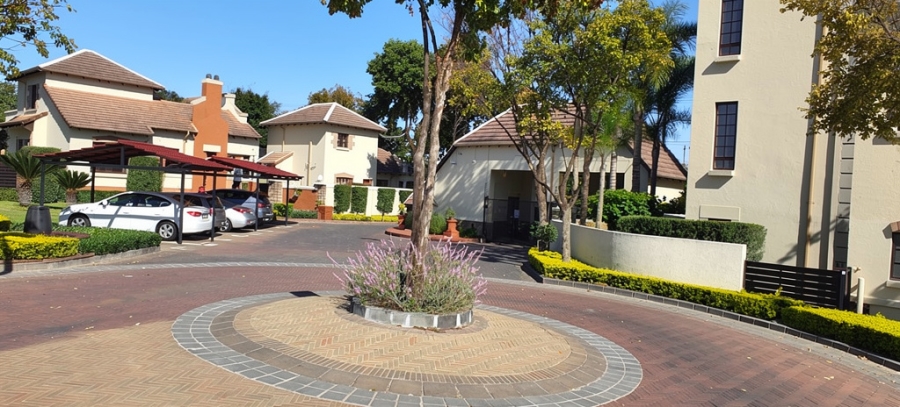2 Bedroom Property for Sale in Lonehill Gauteng